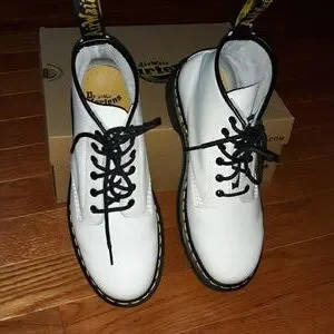 ⭐ Host Pick ⭐ Dr Martens Mens Size 9 White Leather Boots Dr. Martens | Shoes | Host Pick Dr Martens Mens Size 9 White  main image 2